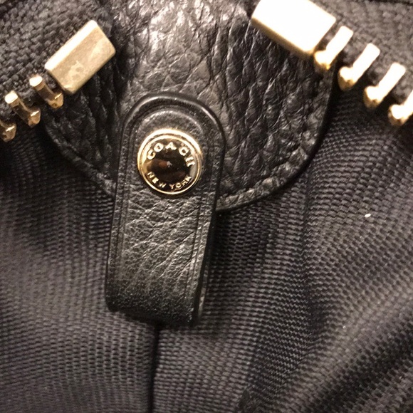 Coach Black Leather Women's Bag - Picture 7 of 8